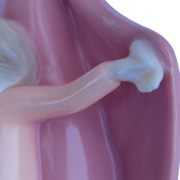 Vintage Hallmark Mother and Daughter Porcelain Ornament 2004 - Picture 4 of 10